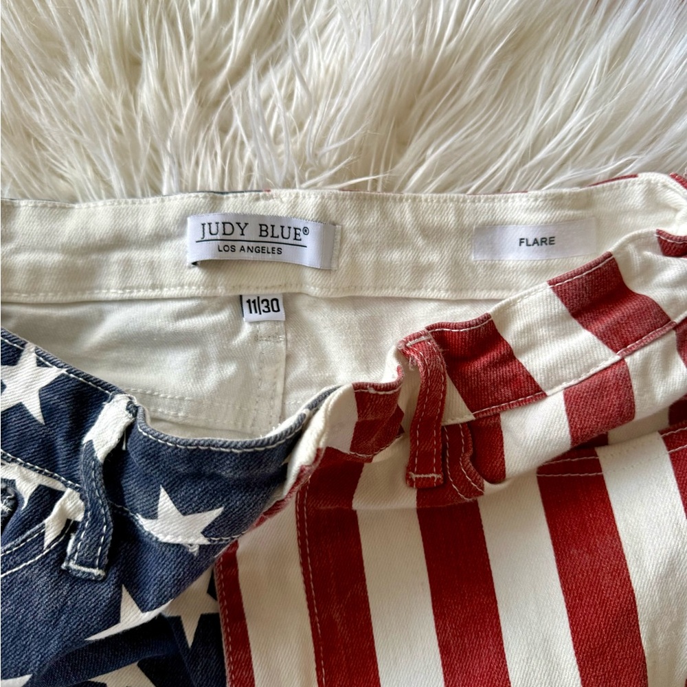 Judy Blue American Flag Flare Jeans - Picture 6 of 7